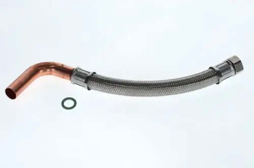 Flexschlauch mit gebogenem Kupferrohr und textilummanteltem Metallteil. Im Lieferumfang enthalten ist eine grüne Dichtung. Produkt von Bosch.
